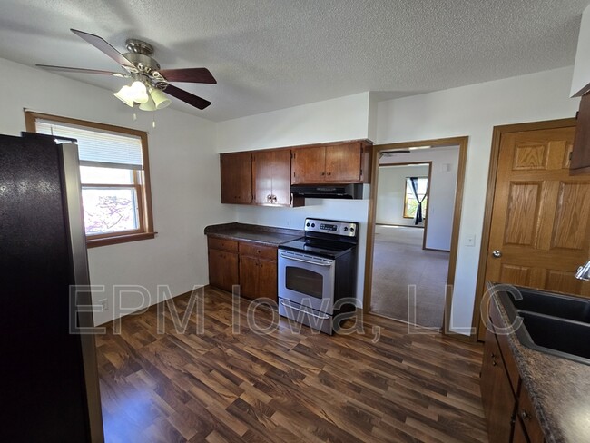 Foto del edificio - 2190 8th Ave