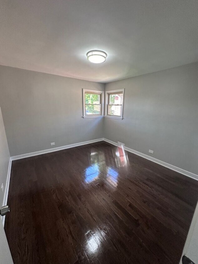 Primary Photo - Large single family house in great condition
