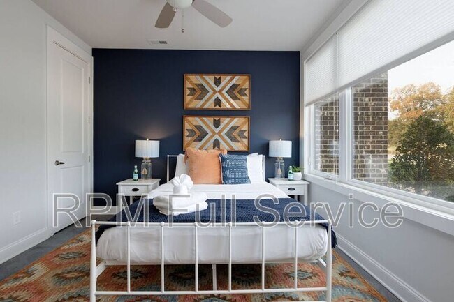 Photo - 505B Wedgewood Ave Townhome