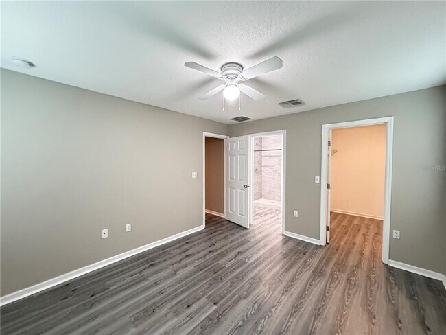 Building Photo - 13481 SW 60th Ave