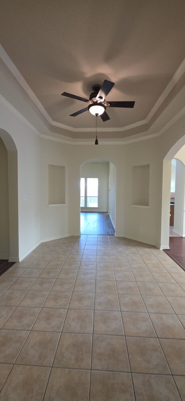 Foto del edificio - Recently remodeled 4 bedrooms, 3 bathrooms and move-in ready!