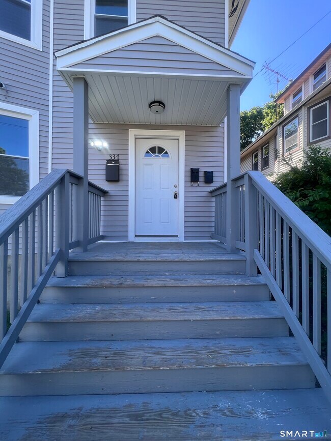 Building Photo - 333 Ridgefield Ave