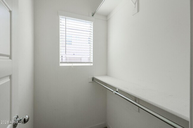 Foto del edificio - 2236 W Laurie Ln