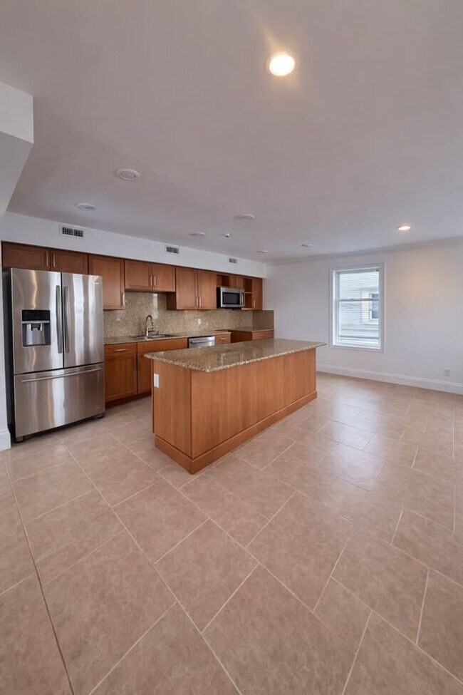 Foto del edificio - 375 Crescent Ave