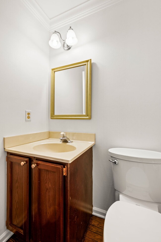 Building Photo - 1430 Redwood Ct