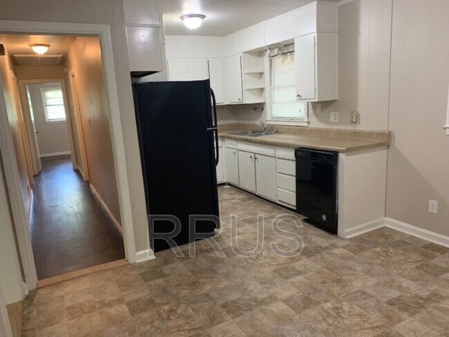 Foto del edificio - 6082 Wedgewood Dr SE