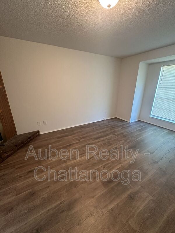 Foto del edificio - 505 Mountain Ridge Rd