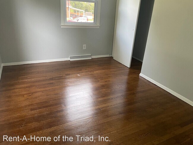 Building Photo - 3 br, 2 bath House - 4117 Summerglen Drive