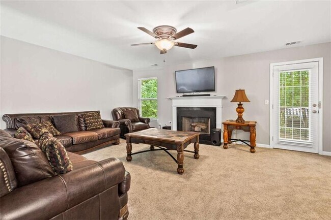 Foto del edificio - 7155 Laurel Creek Dr