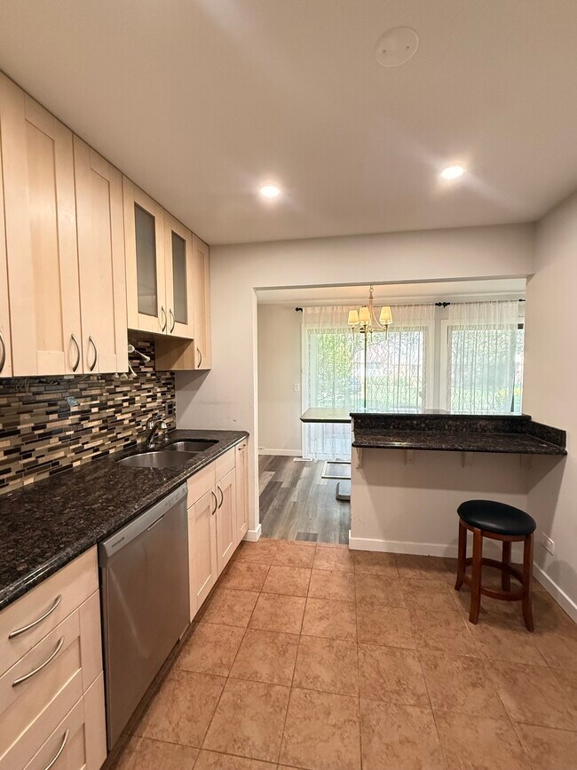 Foto del edificio - 1166 Middlebury Ln