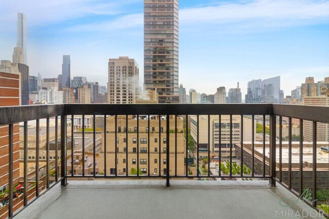 Building Photo - 2 bedroom in New York NY 10023