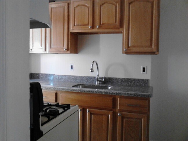 Foto del edificio - Cozy 2 Bedroom Semi-Attached Home on Quiet...