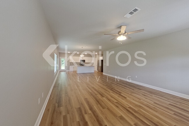 Building Photo - 22871 Balsam Dr