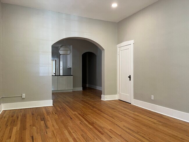 Foto del edificio - 1232 N Gaylord St