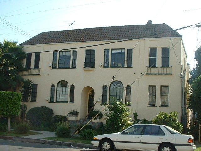 Building - 4300 Willow Brook Ave