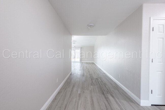 Building Photo - 4 Bedroom/2 Bath Home with Solar - $2695 p...