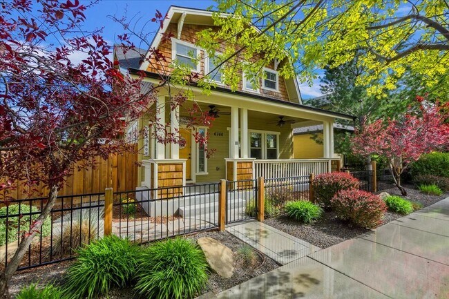 Building Photo - 3-Bedroom Craftsman-Style Home