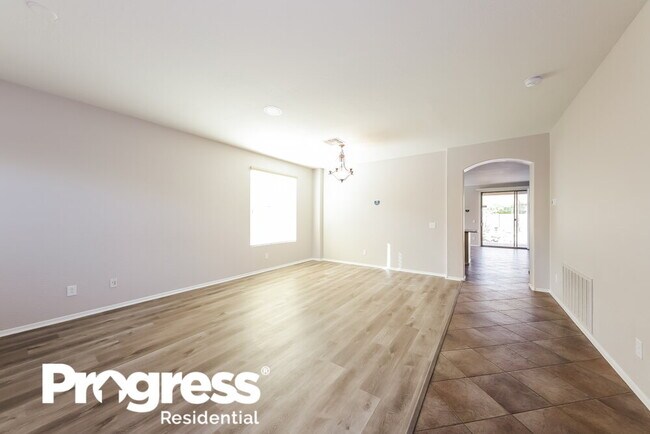 Building Photo - 35728 N 31st Dr