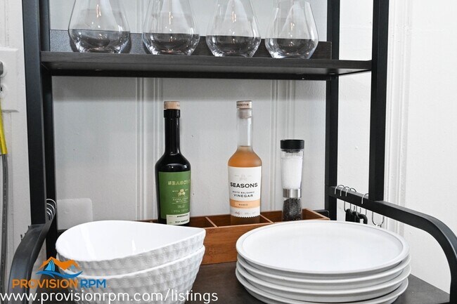 Building Photo - 97 Cathedral St