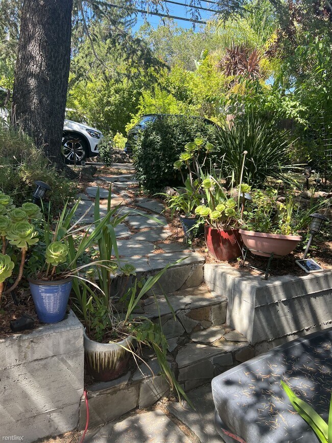 Foto del edificio - 4 br, 2 bath House - 2715 Brittan Avenue