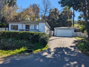 Building Photo - 8564 Vista Del Verde