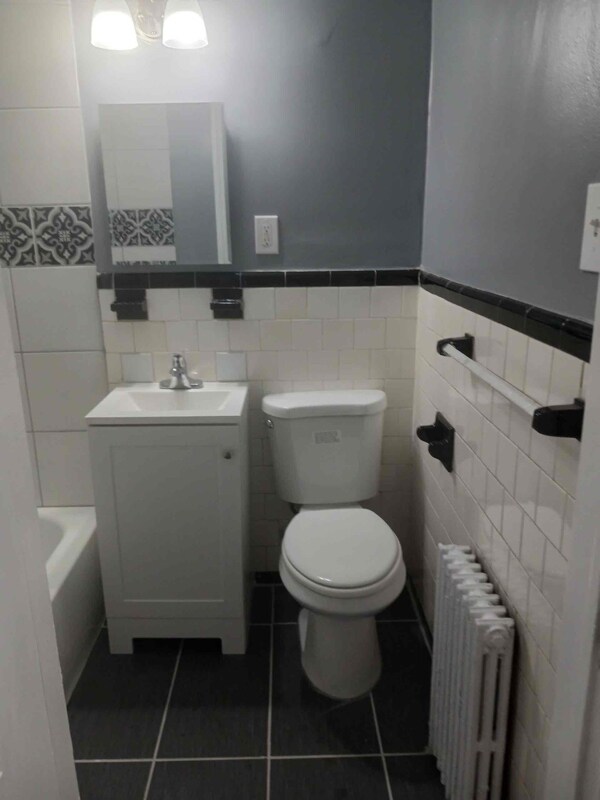 Foto del edificio - 4013 Hilton Rd
