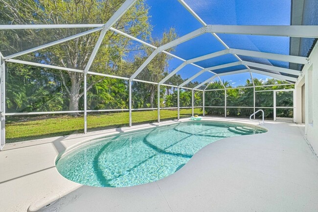 Building Photo - ** AVAILABLE NOW! ~ Pet Friendly POOL HOME...