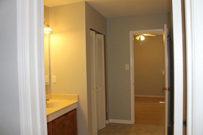 Building Photo - 5442 Pine Top Cir