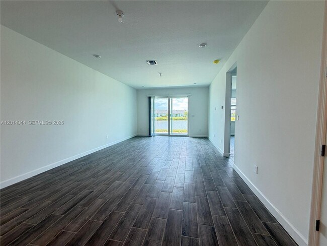Foto del edificio - 3747 Harborside Ave
