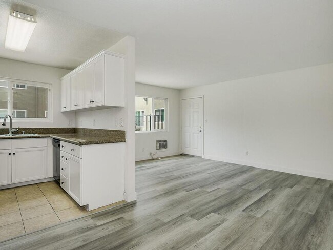 Foto del edificio - 6602 Beadnell Way