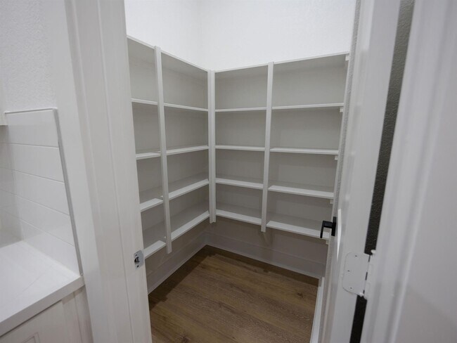 Foto del edificio - 868 E 35th St