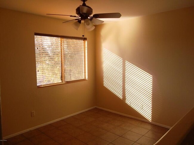 Building Photo - Nice 3 Bedroom 2 Bath Home by Grant & Silv...