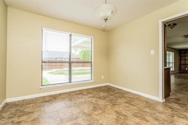 Building Photo - 2437 Channing Dr