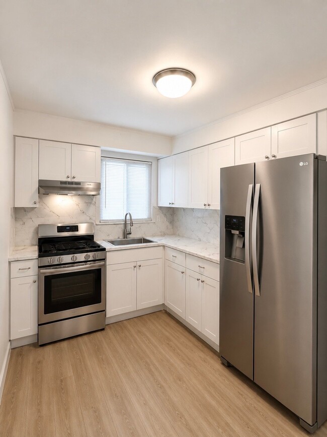 Photo - 512 Nassau Blvd Apartment