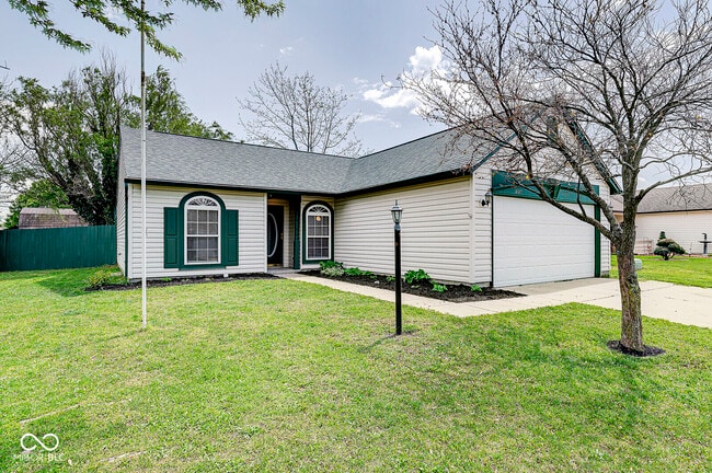 Building Photo - 4047 Dogwood Ln