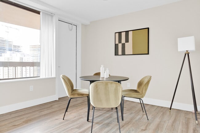 Foto del edificio - 1515 Richmond Hwy