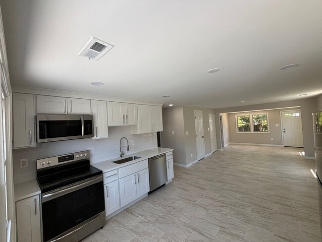 Foto del edificio - Single Family Home in Glen Burnie
