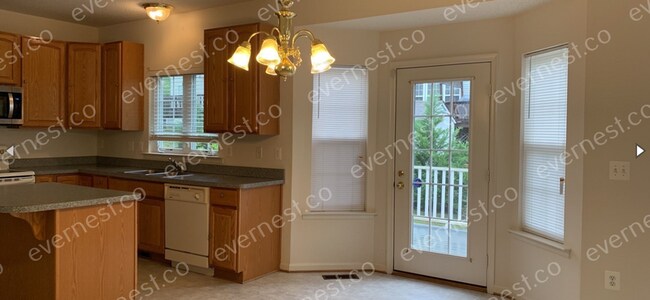 Building Photo - 6921 Hawthorne Woods Cir