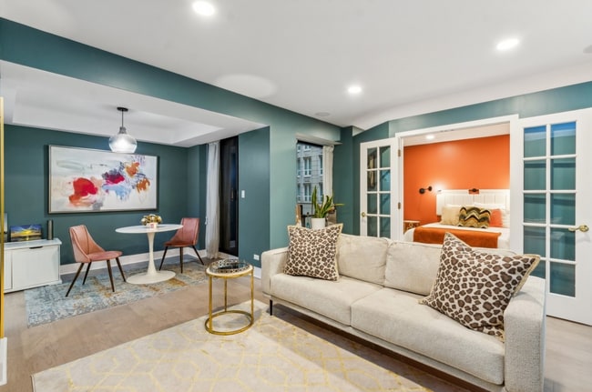 Building Photo - 40 E Delaware Pl