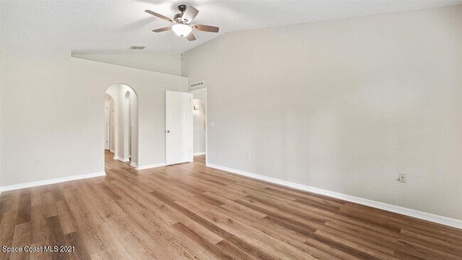 Foto del edificio - 494 Paigo St SE