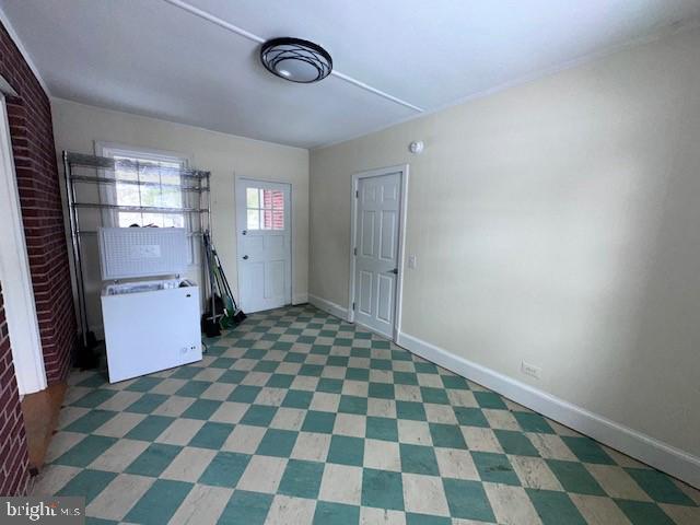 Foto del edificio - 615 N Washington St