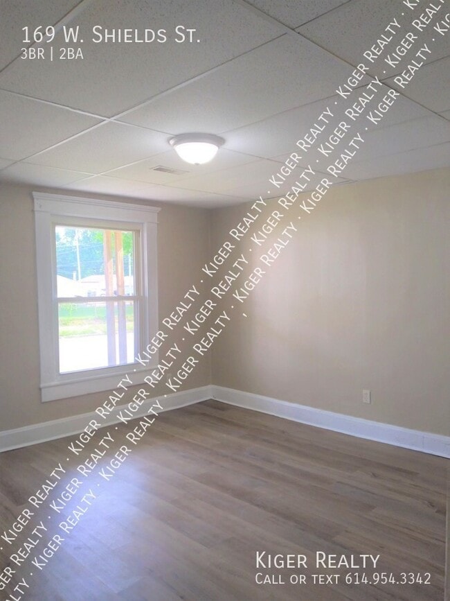 Building Photo - 3 Bedrooms, 1.5 Bath Single Family Home