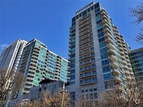 Building Photo - 943 Peachtree St NE