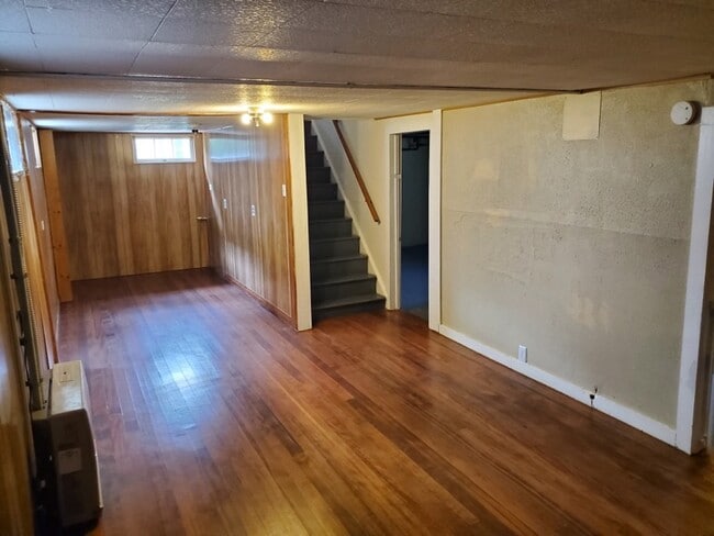 Building Photo - 1518 2nd Ave S
