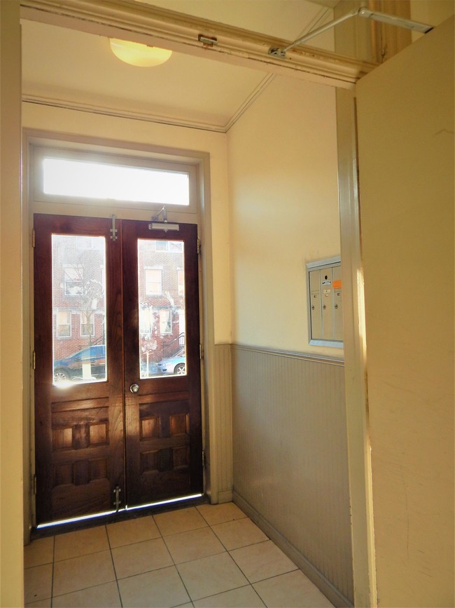 Foto del edificio - 1621 W Diamond St
