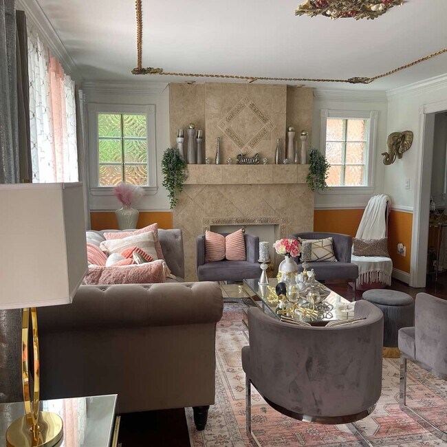 Foto del edificio - 6308 Joslyn Pl