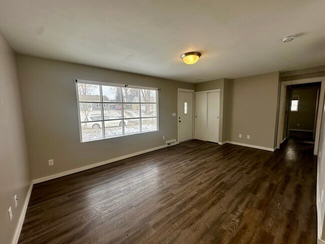 Building Photo - 2418 Wisconsin St SW