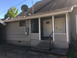 Building Photo - 1645 Mill St