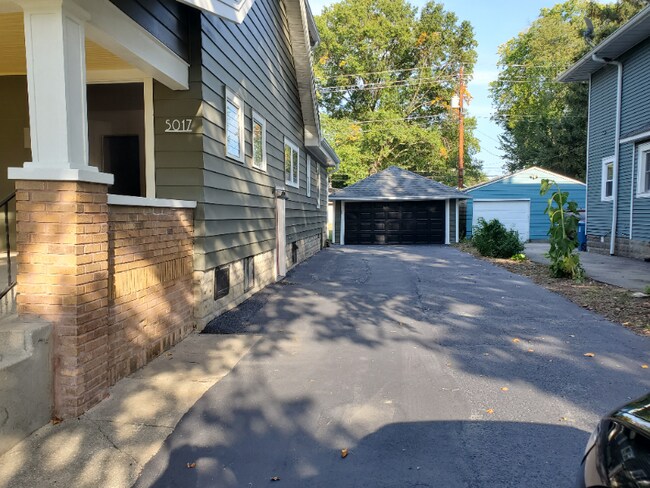 Foto del edificio - 5017 N College Ave