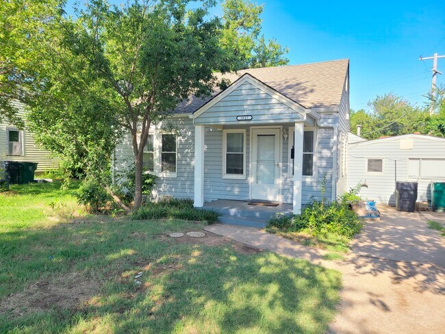 Building Photo - Historic NW OKC Home